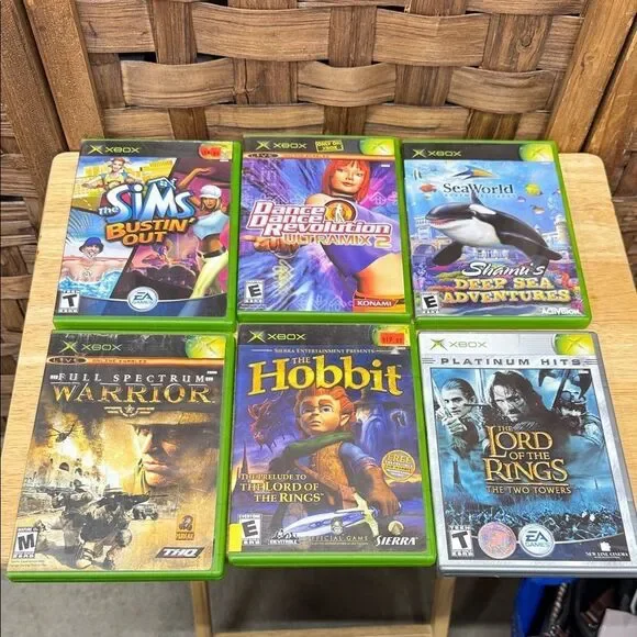 Xbox Video Game Set - Green Cases - Picture 1 of 1